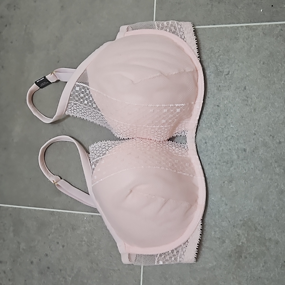 Victoria secret 32dd pink